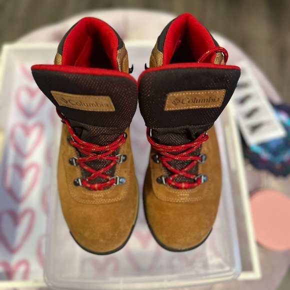 Columbia Hiking Boots - Picture 5 of 5